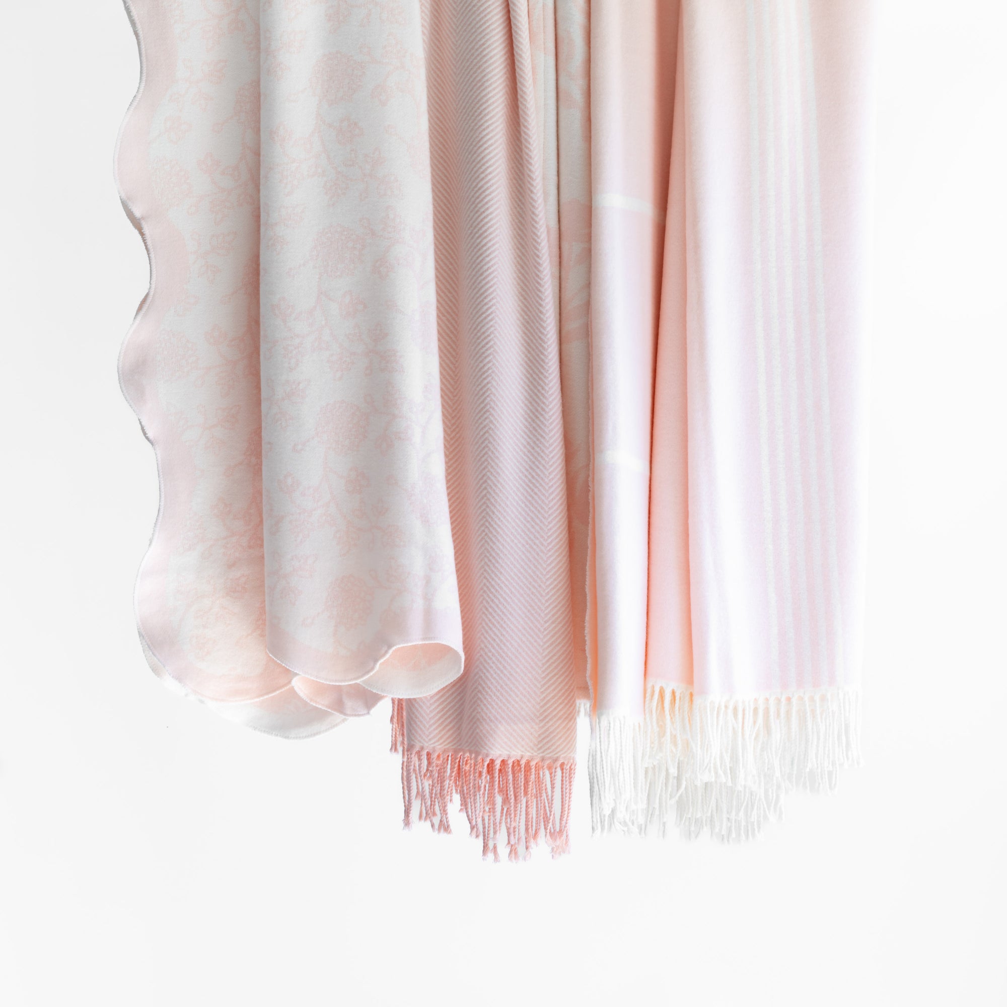 Avinelle Dahlia, Pink Throw Blanket, Woven Dahlia with Scalloped Border, 50&quot;x70&quot;