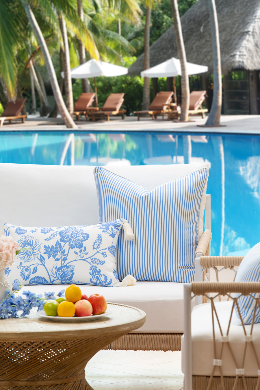 Coastal Indoor Outdoor Lumbar Pillow Cover, Floral Tassel, Cornflower Blue, 12