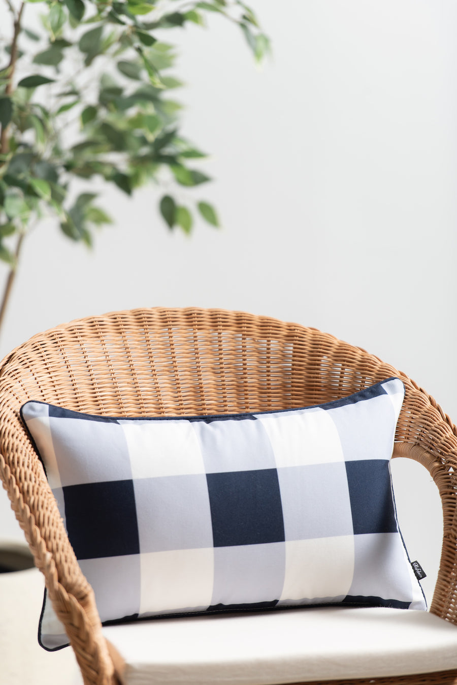 outdoor decorative pillows