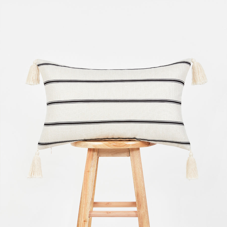 black and white throw pillows