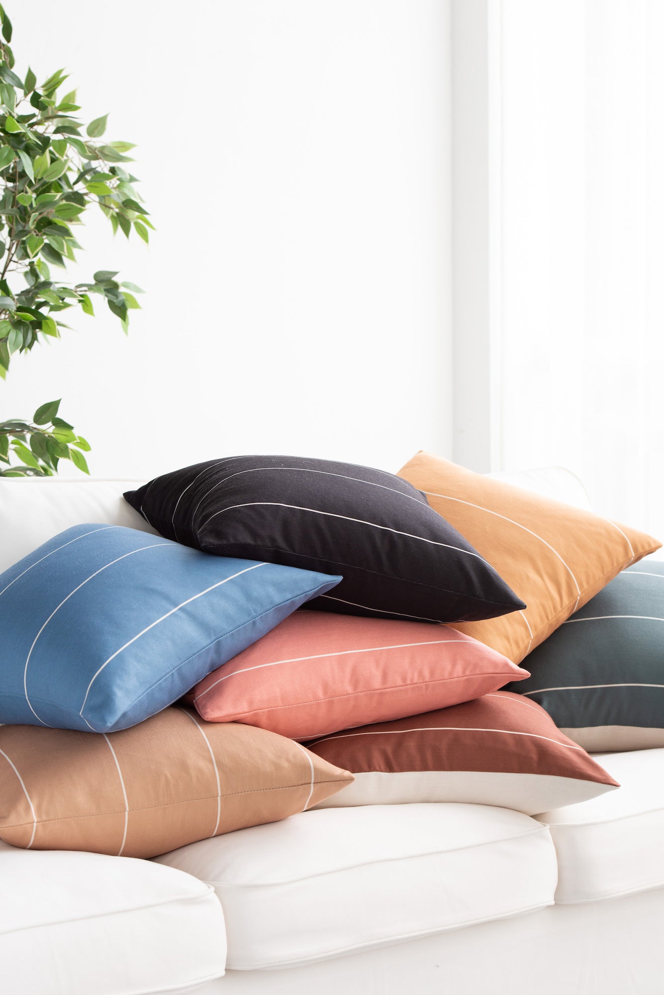 Black Outdoor Pillows, Modern Boho, Striped Hofdeco