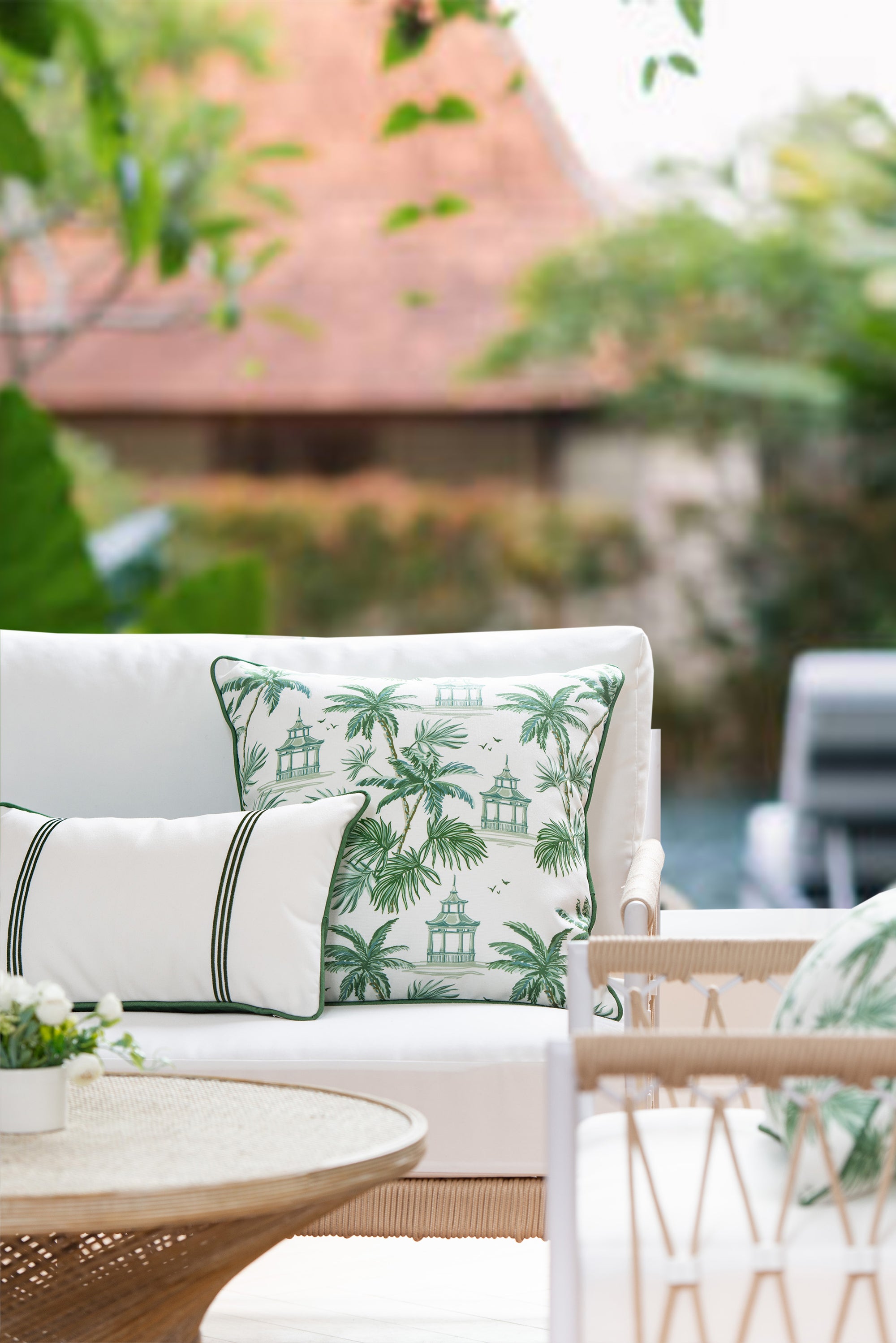 waterproof outdoor pillows
