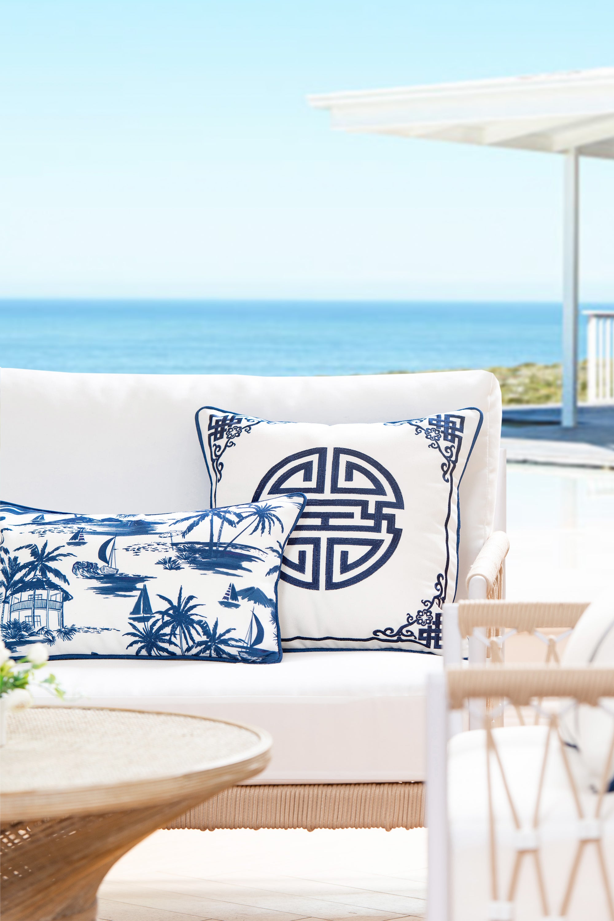 waterproof outdoor pillows