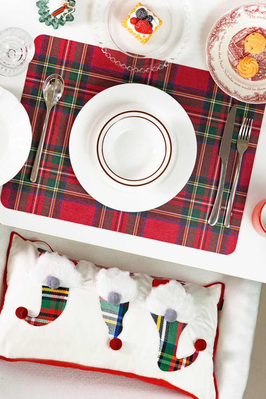 Christmas Vegan Leather Placemat, Stewart Plaid, Red, 14