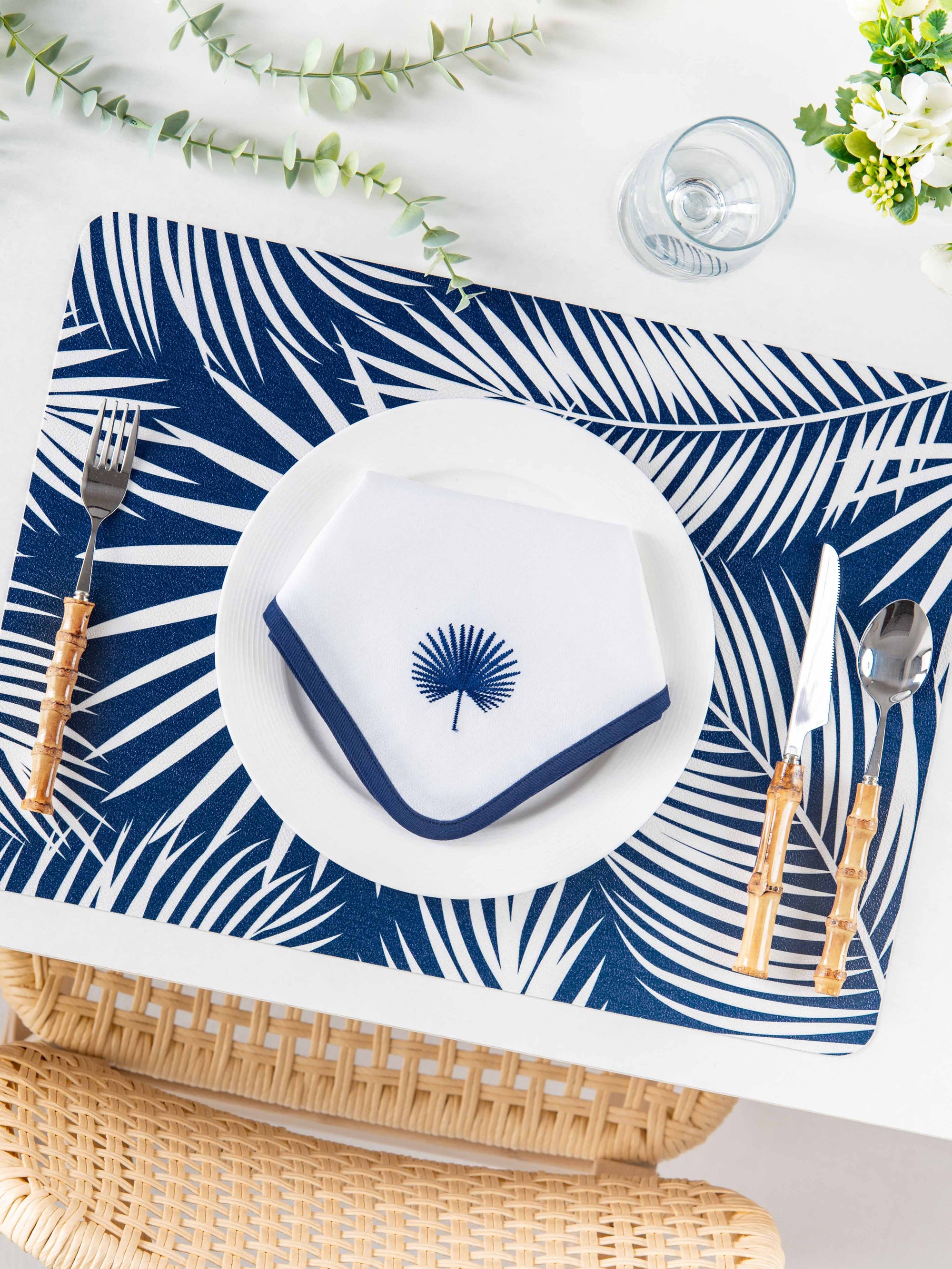 white napkins