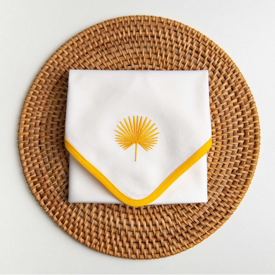 white cloth napkins