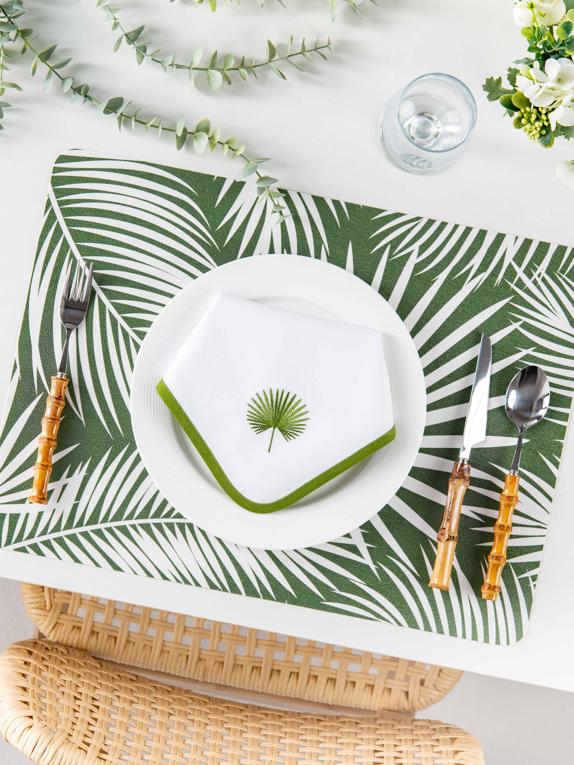 white napkins