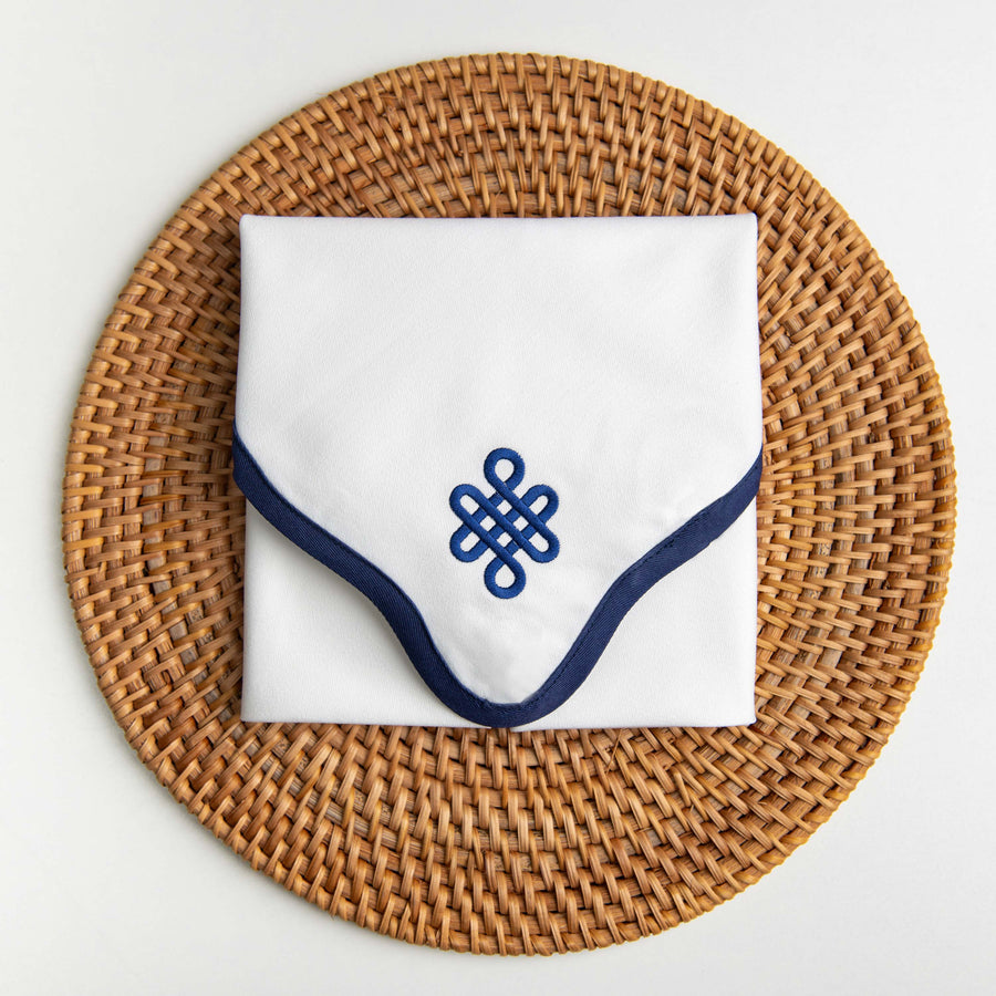 white cloth napkins